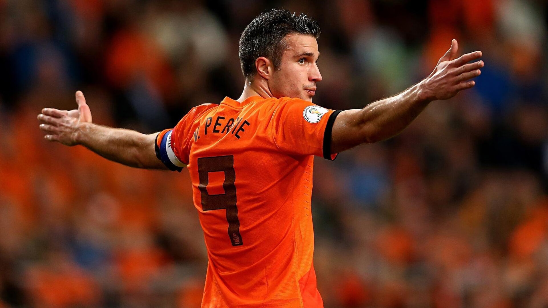 “马科斯·莫奇的精准防守与快速反击,成就美洲狮队的坚固防线”